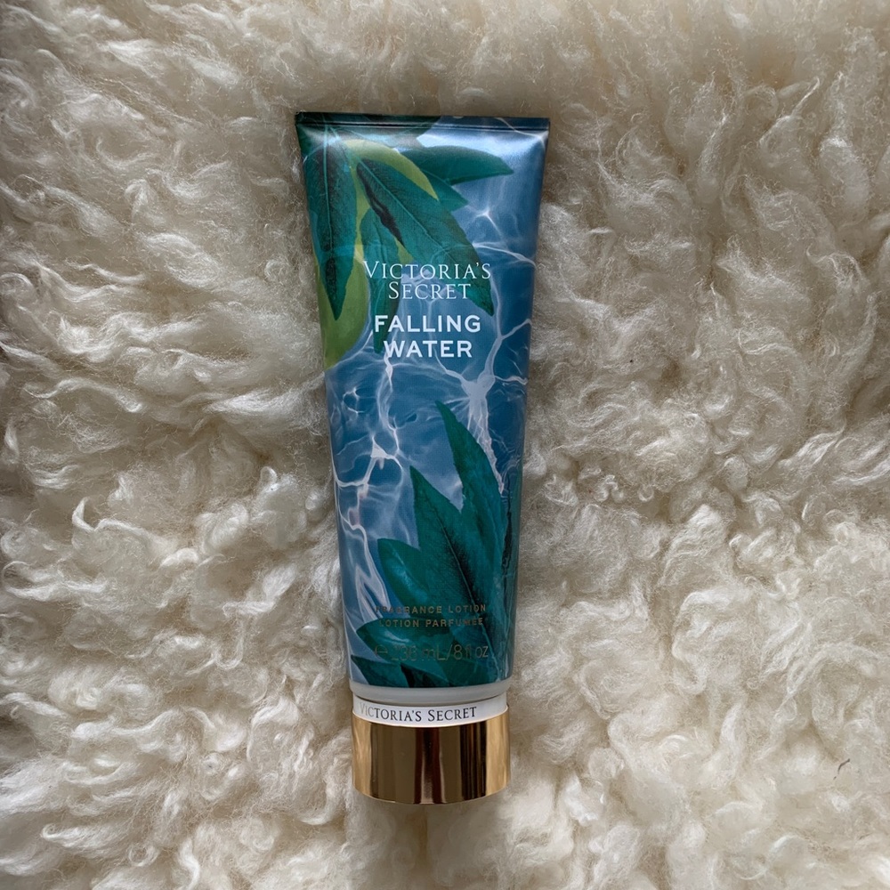 New Victoria’s Secret Falling Water Fragrance Lotion